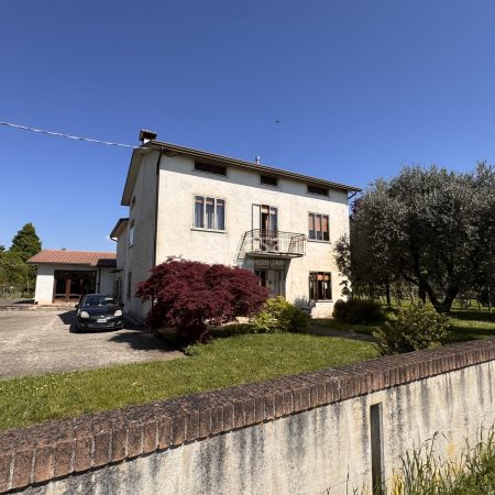 Abitazione in Vendita a Montecchio Precalcino - 120191500